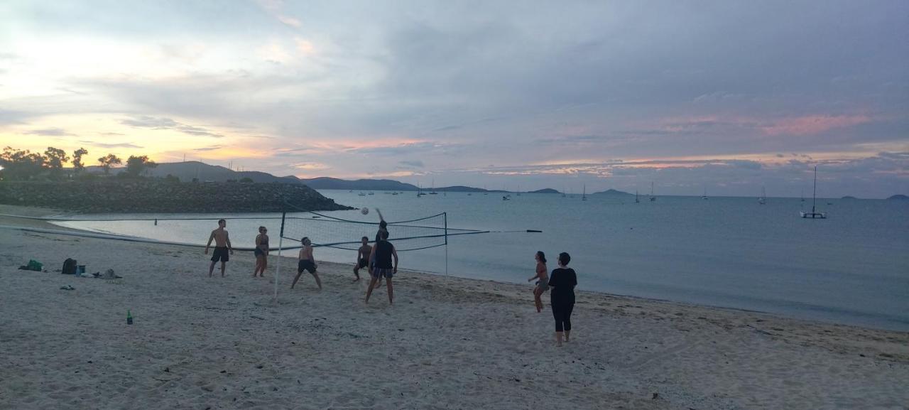 Backpackers By The Bay Hostel Airlie Beach Εξωτερικό φωτογραφία